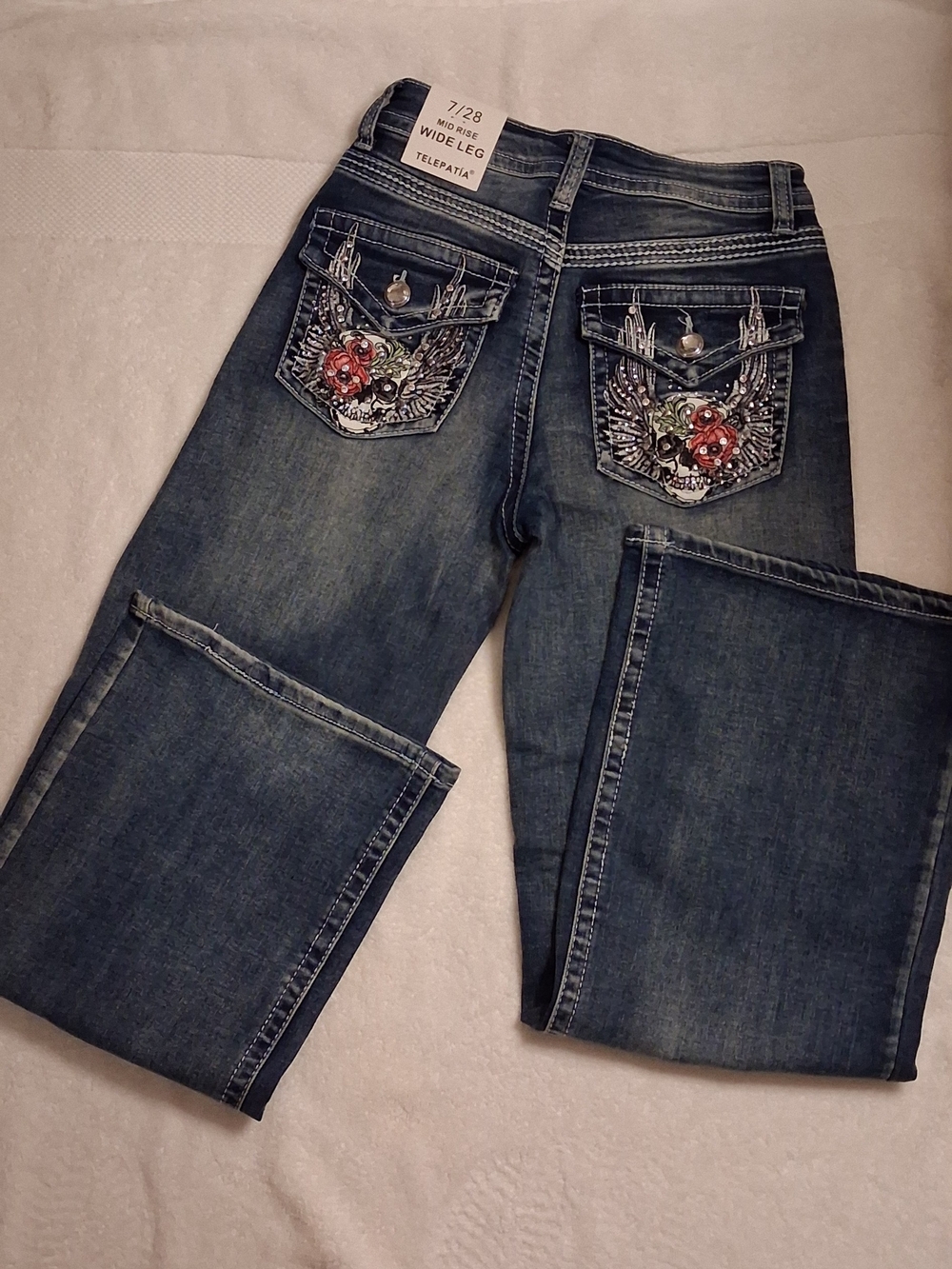 NWT Telepatia Mid Rise Wide Leg Skull & Rose Rhinestone Jeans Size 7/28